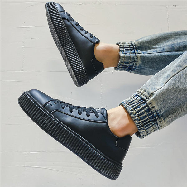 Lameda tallaga nahast meeste tossud