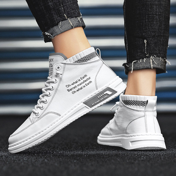 Meeste poolsaapad valmistatud ökonahast