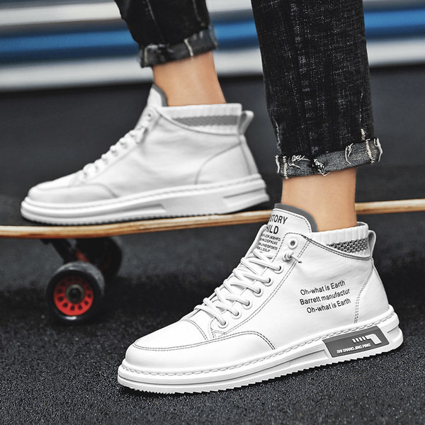 Meeste poolsaapad valmistatud ökonahast