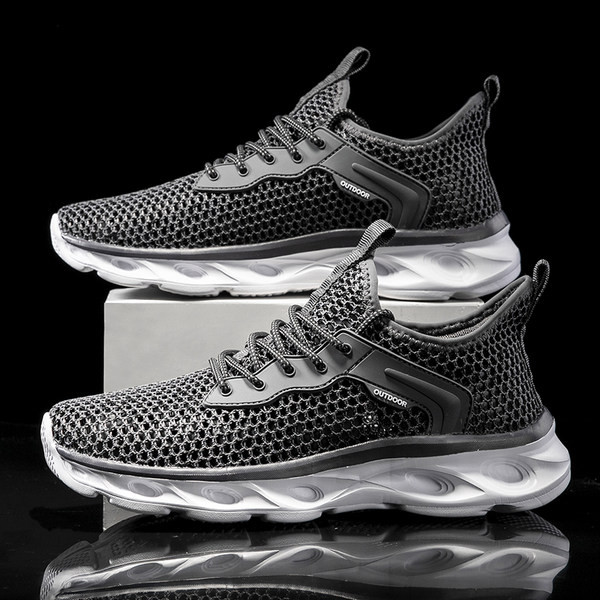 Hingavast kangast paeltega meeste tossud