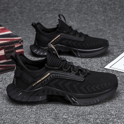 Ανδρικά sneakers με κορδόνια σε μαύρο χρώμα και τραχιά σόλα