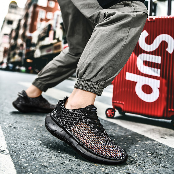 Suvised paeltega võrktossud meestele