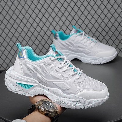 Мъжки спортни маратонки с груба подметка и връзки