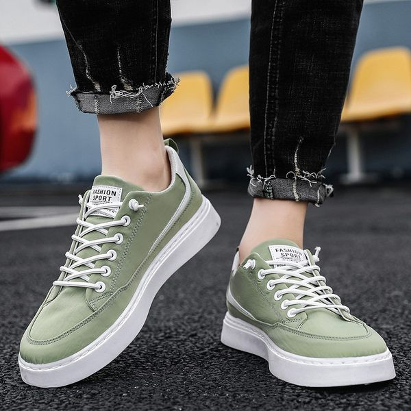 Öko-nahast ümara mudeliga meeste tossud