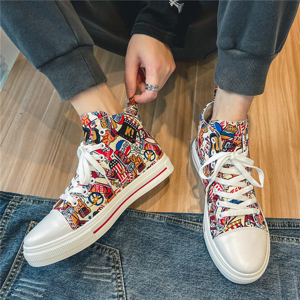 Kolmes värvitoonis lipsudega meeste lõuendivärvi tossud