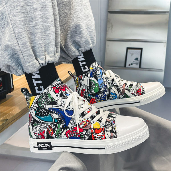 Kolmes värvitoonis lipsudega meeste lõuendivärvi tossud