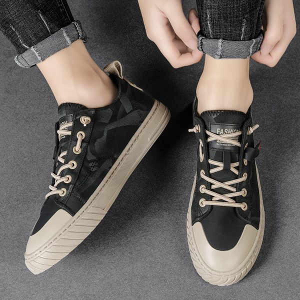 Lameda tallaga meeste tekstiilist tossud