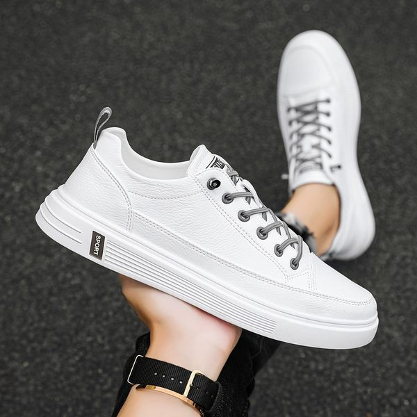 Lameda talla ja paeltega nahast meeste tossud