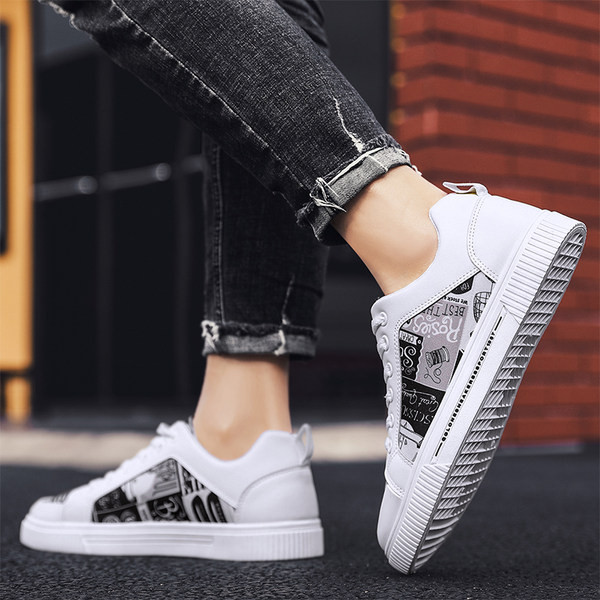 Moodsad aplikatsiooni ja lipsudega meeste tossud