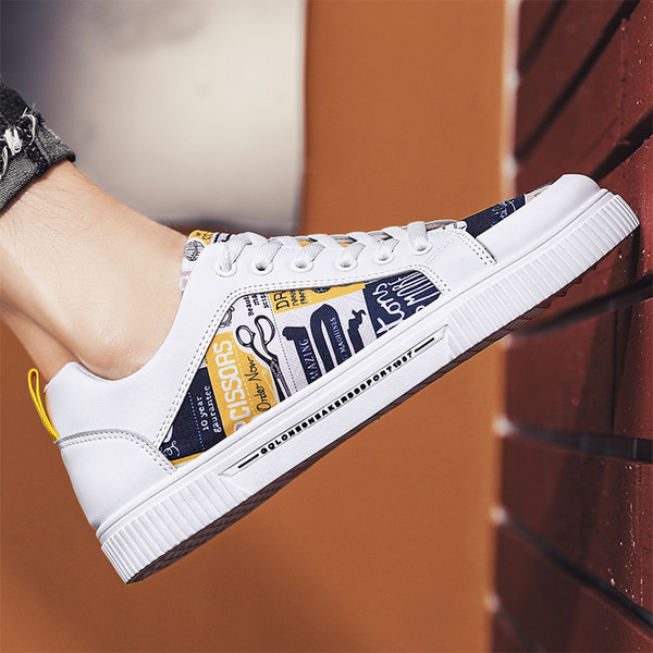 Moodsad aplikatsiooni ja lipsudega meeste tossud