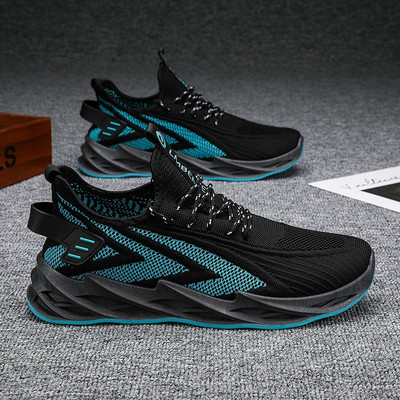 Uus mudel paeltega meeste võrgust tossud