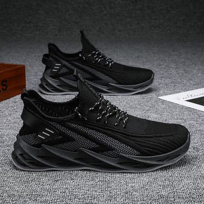 Uus mudel paeltega meeste võrgust tossud