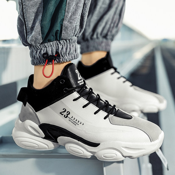 Sporditossud kirjaga