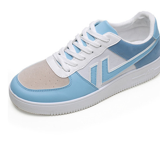 Meeste vabaaja tossud kaks mudelit lipsudega