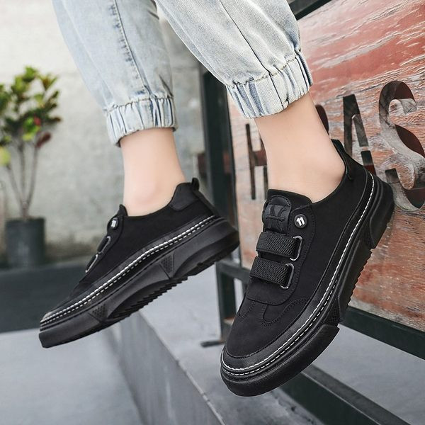 Lameda tallaga vabaaja meeste ümarad tossud – kolme värvi