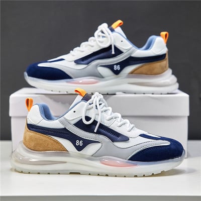 Meeste tossud õhukaamera ja embleemiga