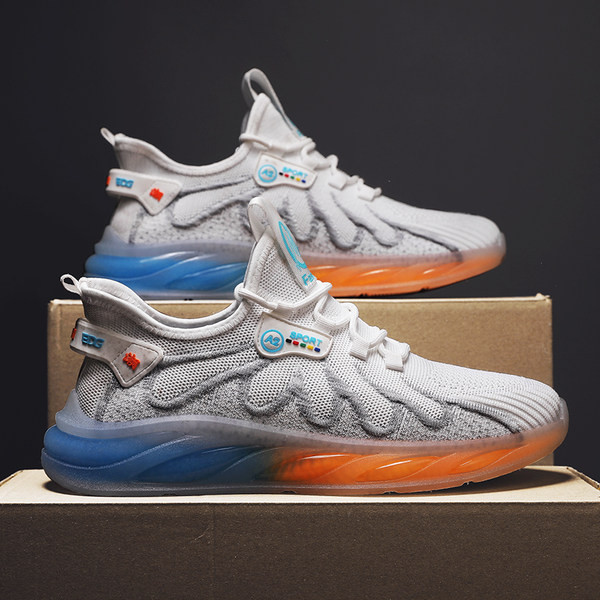 Värviliste talladega meeste tossud