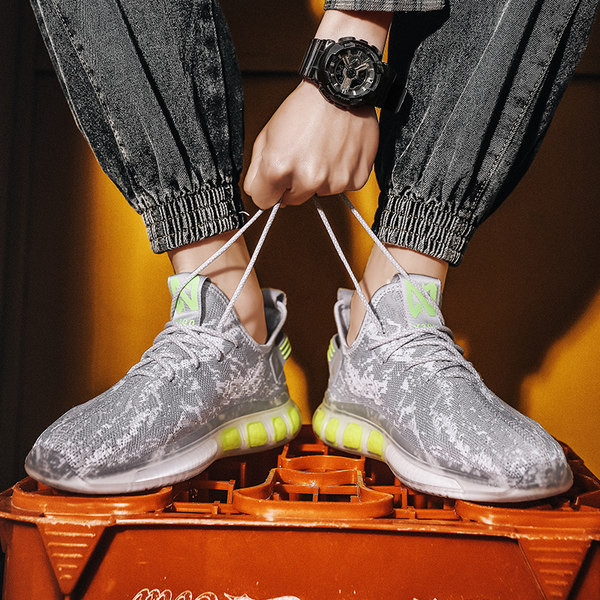 Lameda talla ja paeltega tekstiilist meeste tossud uus mudel