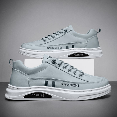 Kolmes värvitoonis meeste kunstnahast tossud