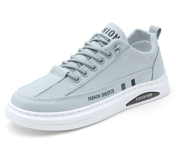 Kolmes värvitoonis meeste kunstnahast tossud