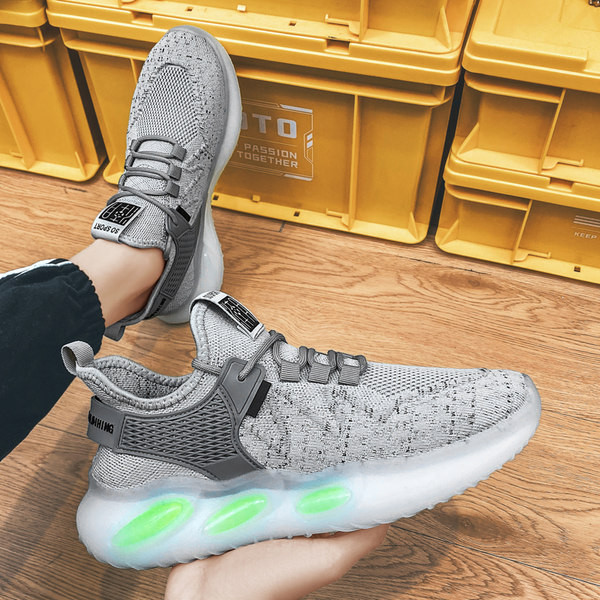 Sportimiseks sobivad õhukambriga meeste tossud