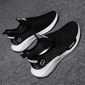 Tekstiilist tossud teksti ja lameda tallaga meestele