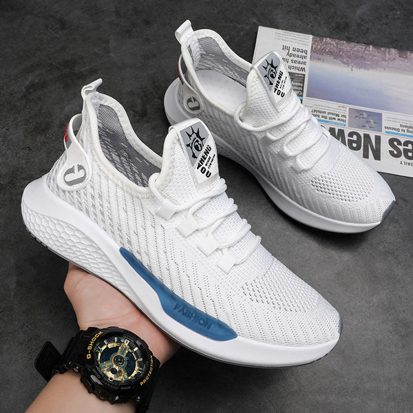 Tekstiilist tossud teksti ja lameda tallaga meestele