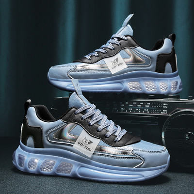 Uus mudel kolmes värvitoonis paeltega meeste tossud