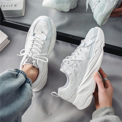 Meeste nahast tossud embleemi ja lipsudega