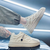 Meeste hingavad tossud kirja ja lameda tallaga