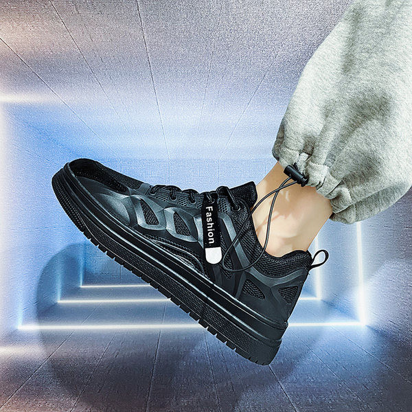 Meeste hingavad tossud kirja ja lameda tallaga