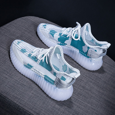 Uus mudel paeltega meeste võrktossud