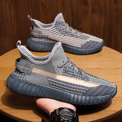 Uus mudel paeltega meeste võrktossud