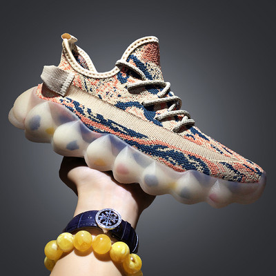 Värviliste tallaga vabaaja meeste hingavad tossud