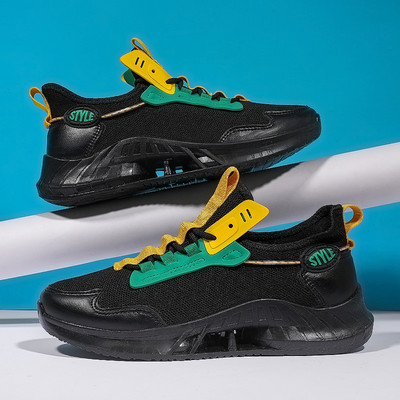 Tekstiilist meeste tossud paelte ja lameda tallaga