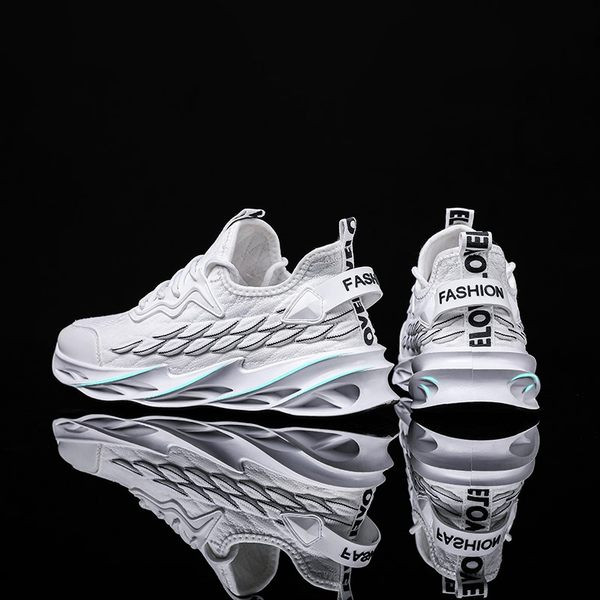 Модерни мъжки маратонки от плат с груба подметка