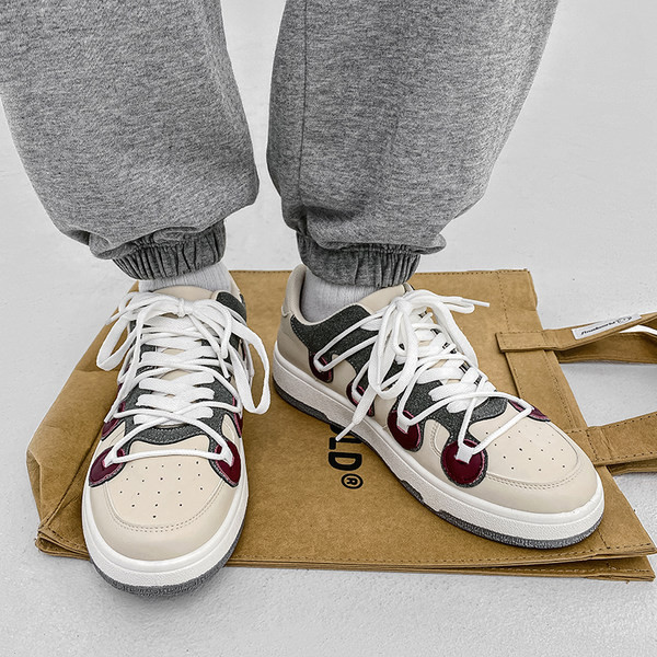 Paelte ja lameda tallaga meeste tossud