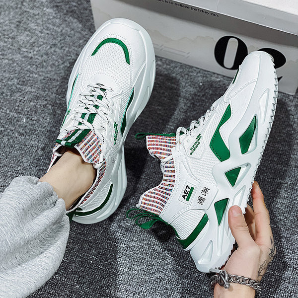 Kareda tallaga meeste tossud - soki tüüpi