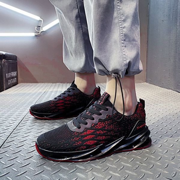 Paeltega libisemiskindlad meeste tossud