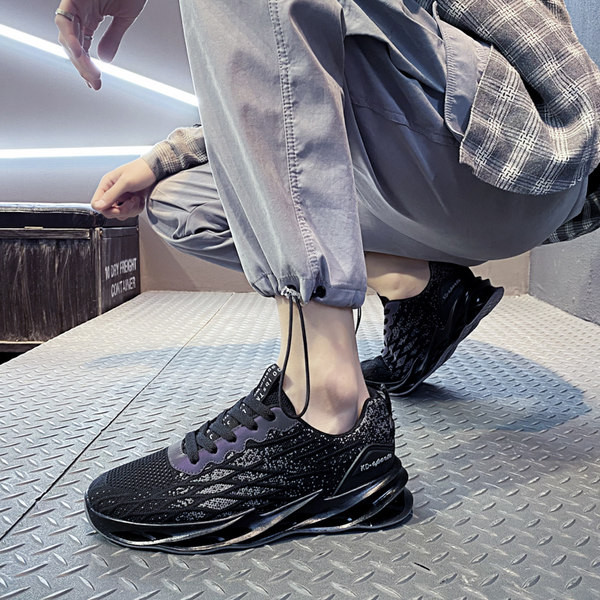 Paeltega libisemiskindlad meeste tossud