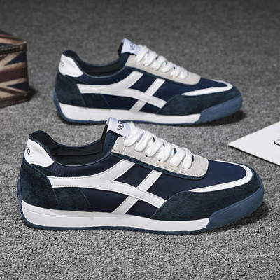 Embleemiga meeste tossud