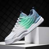 Paelte ja lameda tallaga meeste tossud – kahte värvi