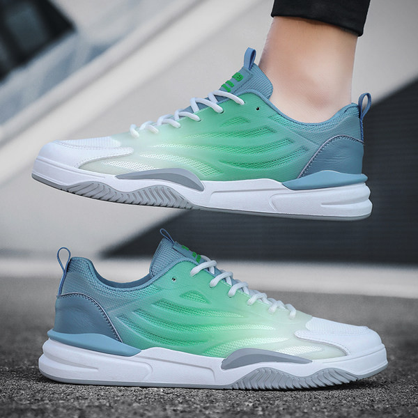 Paelte ja lameda tallaga meeste tossud – kahte värvi