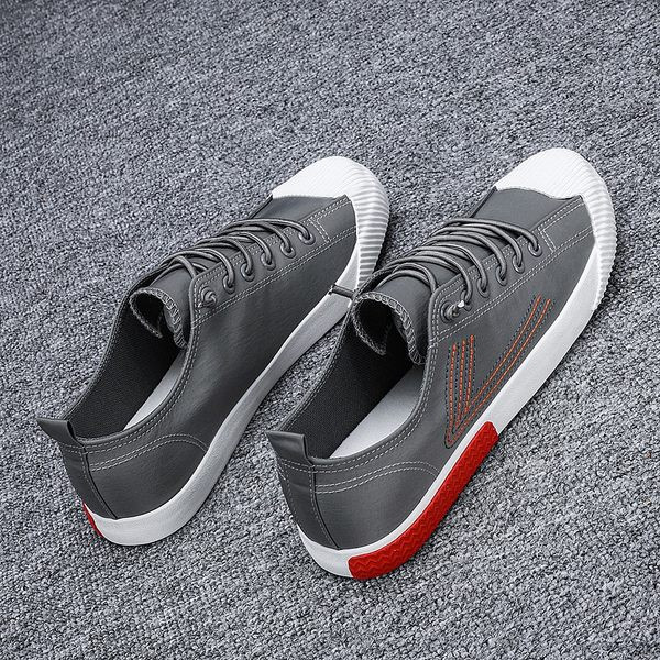 Igapäevased tekstiilist tossud meestele