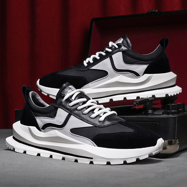 Kareda tallaga tossud - mustad ja hallid