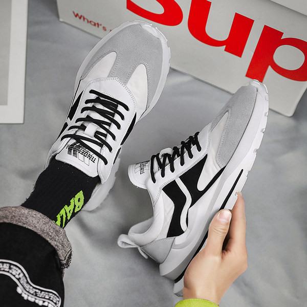 Kareda tallaga tossud - mustad ja hallid