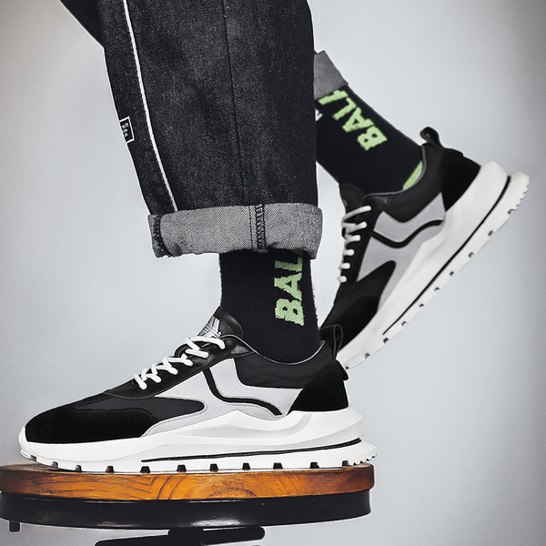 Kareda tallaga tossud - mustad ja hallid