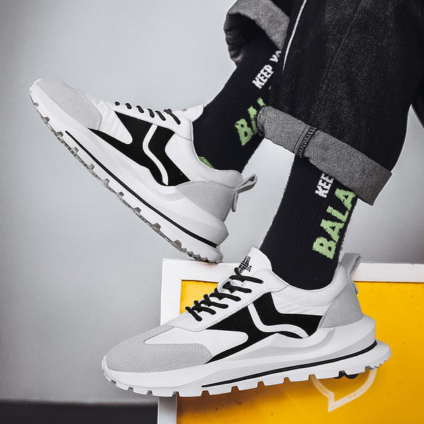 Kareda tallaga tossud - mustad ja hallid