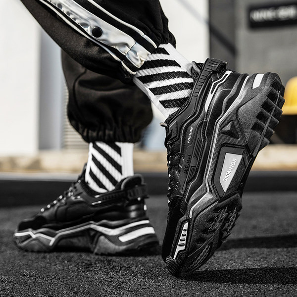 Kareda tallaga meeste sporttossud