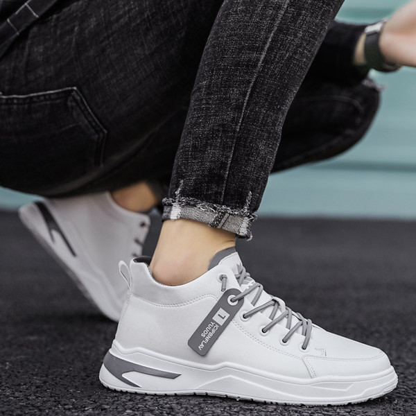 Uus meeste kunstnahast tossude mudel